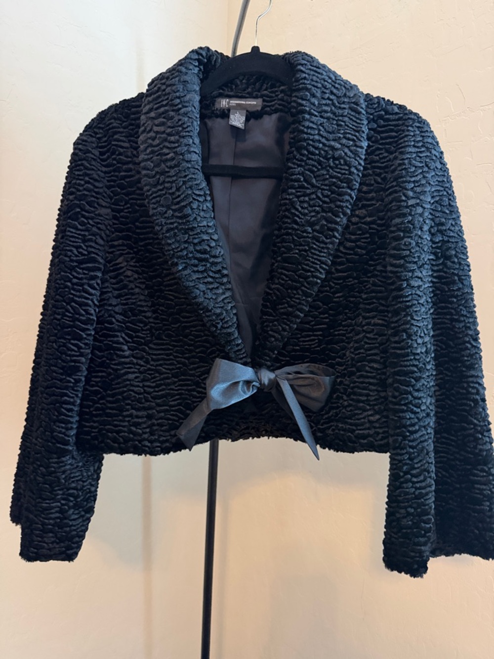 Black Textured Shawl Collar Cropped Jacket with Bow. Size L